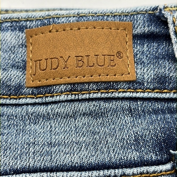 Judy Blue Slim Fit Size 13/31 - Picture 12 of 16